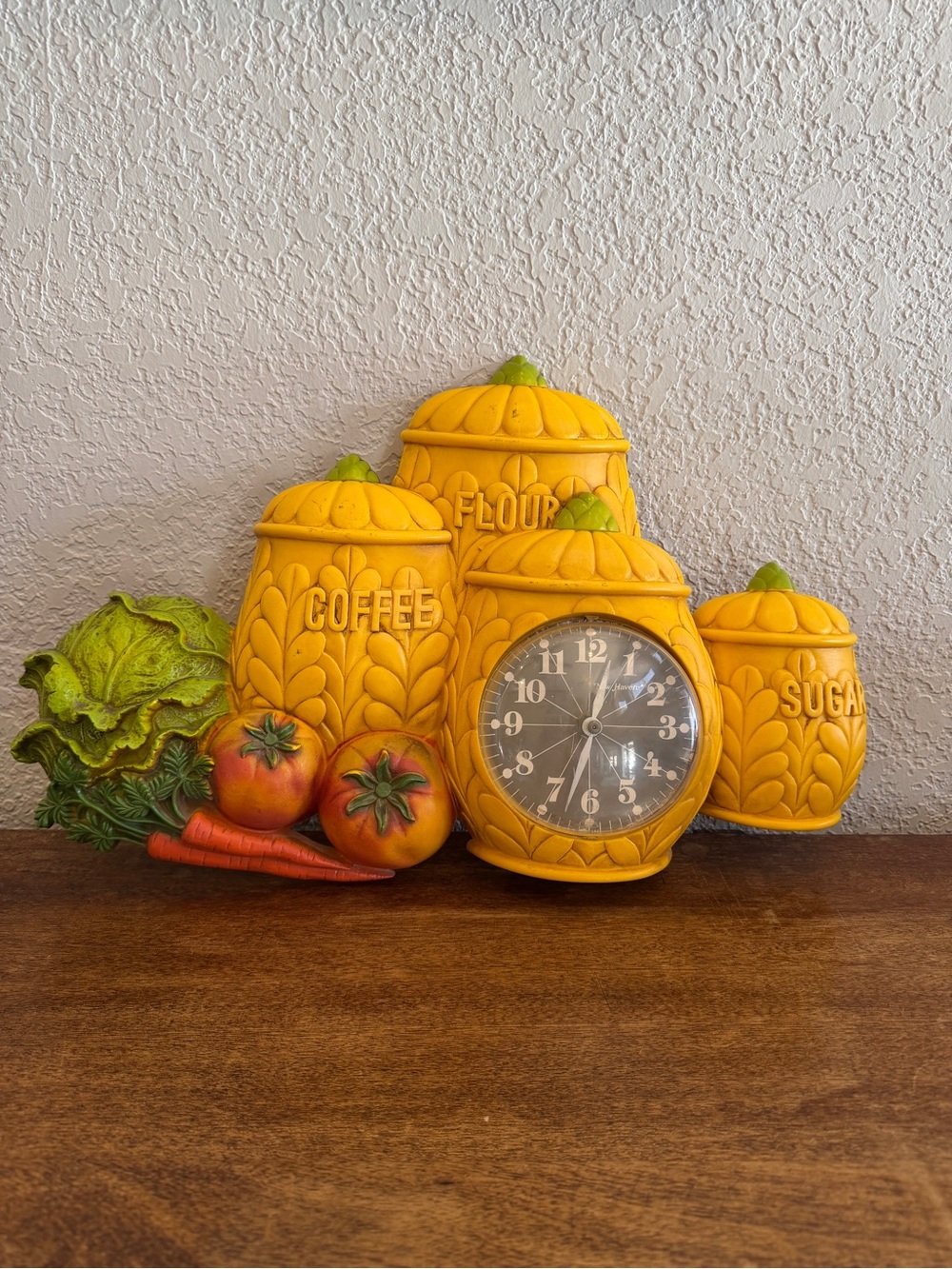Vintage 1974 Burwood New Haven WORKING Kitchen Wall Clock Canisters Retro